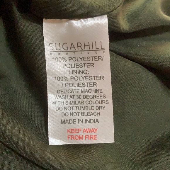 Gorgeous green dress with gramophones and hearts! - Picture 8 of 8